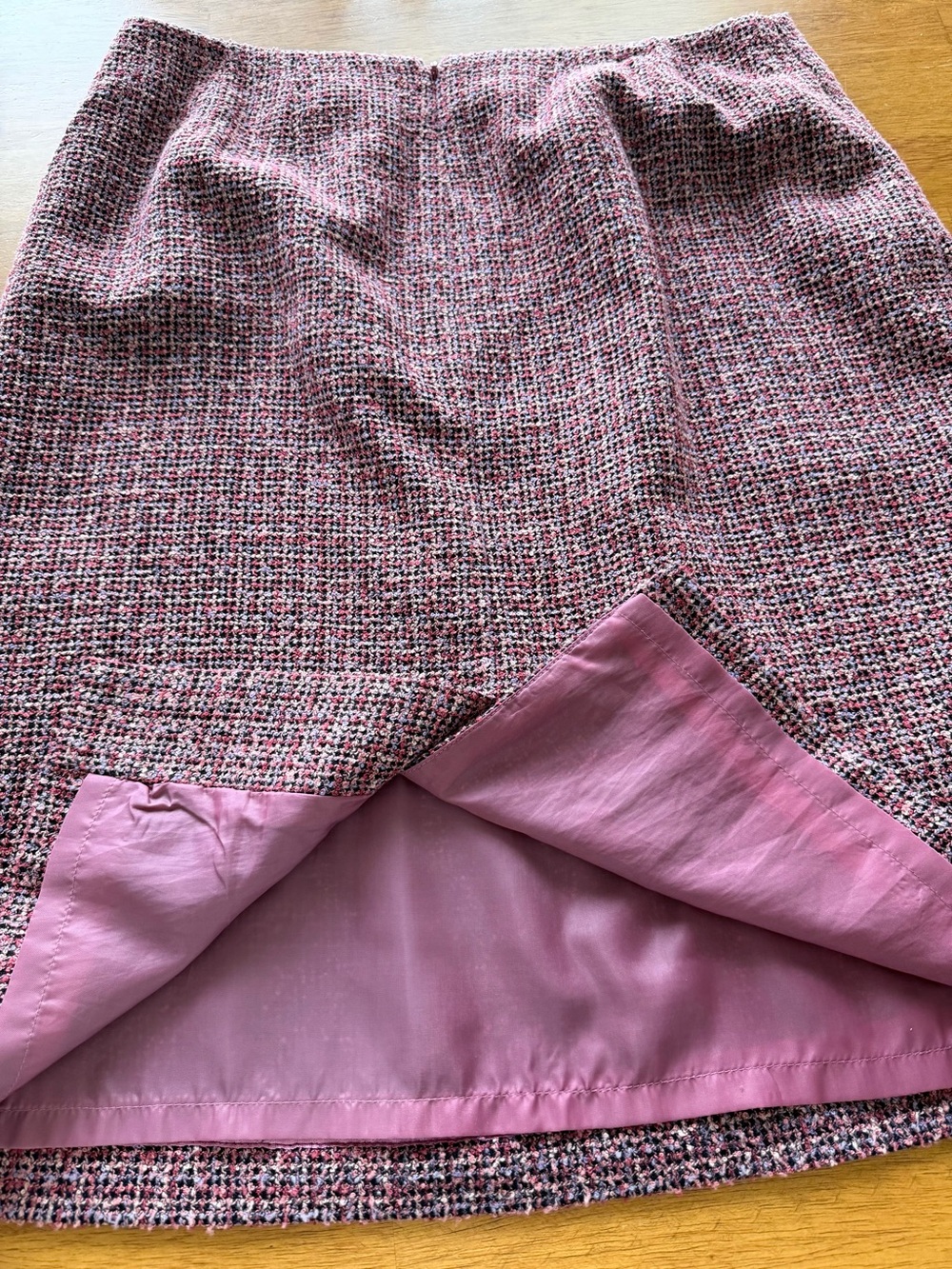 Classic Pink Tweed Pencil Skirt with Pink Lining